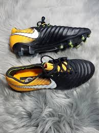 Pin By Alex Oliveira On Botas De Futbol Nike In 2020 Soccer Shoes Nike Cleats Nike Football