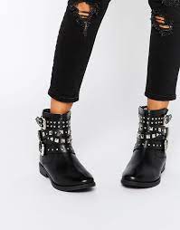 Maybe you would like to learn more about one of these? Les Bottines Cloutees La Tendance Chaussures Qui A Marque L Hiver Archzine Fr