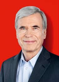 Otto Schrader's Instagram, Twitter & Facebook