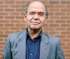 Peter Flint's Instagram, Twitter & Facebook