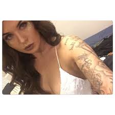 Tabitha Burrows (@Tabithaburrows)