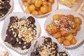 Pignulata) è in dolce della pasticceria siciliana, ed è comune anche in calabria. Impossibile Resistere Alla Pignolata Messinese Ecco Come Prepararla Con La Ricetta Originale Eatdoo Com