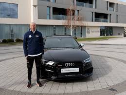 The entire real madrid squad were gifted audi cars by the club. Real Madrid Players Drive Home Luxury For Christmas The12thman