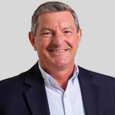 Ruston Smith's Instagram, Twitter & Facebook