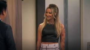 Logan Rawlings (played by Ashley Tisdale) outfits