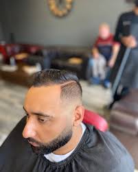 9,644 likes · 10 talking about this. Meilleures Idees De Coupe De Cheveux Pour Hommes En 2021 Versus Magazine Votre Source 1 Divertissement Classements