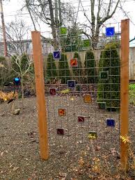 Gartendeko Aus Metall Glas Und Holz Mit Praktischem Einsatz Garten Deko Minibiotop Gartenspaliere