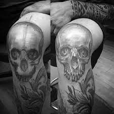 Skull Shaded Grey And Black Knee Mens Tattoos Knee Tattoo Tattoos For Guys Tattoos