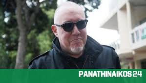 Στην εκπομπή, την οποία παρουσιάζει ο γιώργος παπαστεφάνου, φιλοξενούνται καλλιτέχνες και δημιουργοί. Gi Ayto Efyge O Giannhs Karalhs Apo To Sport24 Radio Panathinaikos24 Gr