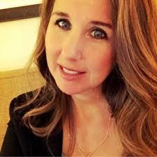 Laura Simoneaux's Instagram, Twitter & Facebook