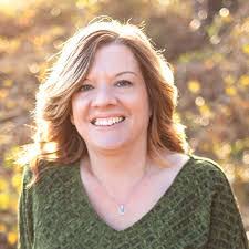 Jill Strait's Instagram, Twitter & Facebook