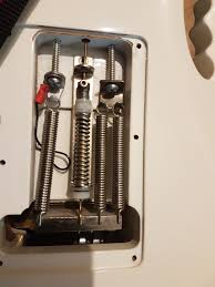 I simply don't trust myself to install recessed lights in my home without causing some. Trem Setter Hipshot Trem Setter Audiofanzine