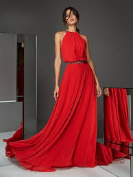 2020 Pronovias Abiye Modelleri Kirmizi Uzun Halter Yaka Klos Etekli Kemerli Abiye Etekli In 2020 Party Kleider Chiffonkleid Rote Abendkleider