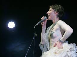 Ein paar worte nach mitternacht (2020). Meret Becker Gastiert Mit Ihrem Zirkusprogramm Le Grand Ordinaire Beim Masala Weltbeat Festival Im Pavillon Hannover