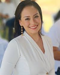 Макс Айгенманн (Max Eigenmann, Maxine Eve Pimentel Eigenmann)