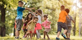 De esta manera, el avioncito (rayuela), la tenta (la lleva) o los cincos (canicas) tuvieron su origen en españa, pero fueron adaptados localmente. Vt3 8q5f8dyfrm