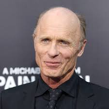 ICE ROAD TRUCKERS S12: TODD DEWEY ET LISA KELLY RÉVISITENT LE PÉRILUXE