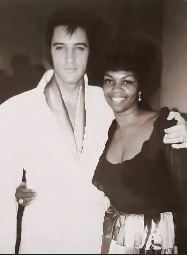 👊🏿❤️🎶🎶🎶🎶 Elvis Presley with Cissy Houston, Whitney Houston's mother,  in 1969. Cissy Houston was a member of the Sweet Inspirations, a group that  sang backup for Elvis Presley.