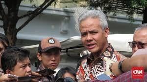 Jabodetabek dan sekitarnya dilanda banjir, cara gubernur jateng ganjar pranowo kontrol banjir di jawa tengah, dengan grup wa sendiri! Ganjar Mengaku Salah Terkait Banjir Semarang Riuh Di Twitter
