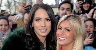 Ce n'est un secret pour personne, manon marsault a subi de nombreuses opérations de chirurgie esthétique ces. Manon Marsault Et Carla Moreau A L Avant Premiere De La Nouvelle Saison De L Emission De Tele Realite Les Marseillais Asian Tour Au Cinema Gaumont Champs Elysee Purepeople