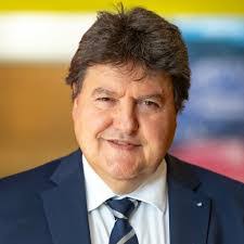 Nicholas Forsyth's Instagram, Twitter & Facebook