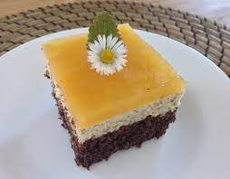 Joghurt und öl gut verquirlen und gemeinsam mit dem mohn, nüssen, hanfsamen, mehl, vanillepulver und schokoraspeln gut unter die schaummasse heben; Rezept Der Woche Mohn Joghurt Kuchen Salzburg24