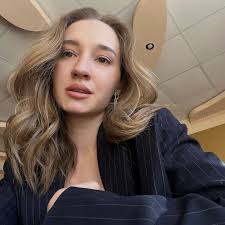 Julia Marchenko's Instagram, Twitter & Facebook