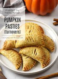 Pumpkin Pasties By The Toasty Kitchen Pumpkin Fall Autumn Harrypotter Harrypotterrecipe Recipe Pumpkinpasty Pasties De In 2021 Pumpkin Pasties Pumpkin Pasties