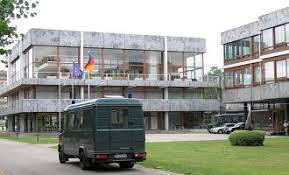 Das bundesverfassungsgericht ist das wichtigste deutsche gericht und für den schutz der verfassung der bundesrepublik zuständig. Bundesverfassungsgericht Staatsrecht Honikel De