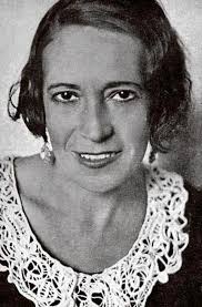 Club Editor reconstruye con bisturí 'Entre dos silencis', de Bertrana