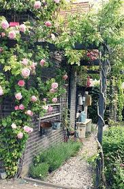 Rundum Zum Besten Von Die Katzen Gartenhaus Katzen Rundum Garten Garten Ideen Cottage Garten