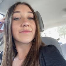 Claire (@clairetuggle)