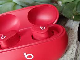 The beats studio buds were slightly better than the echo buds at making music feel more prominent than the tv blaring in the background, but not quite as good as the airpods pro. Tvbhor Cmewoem