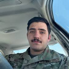 Does Phantom Steed see face up or manifested side?