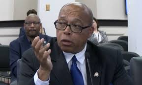 📢 Senator David Yates Visits VFW Post 4075, Rallies Support for SB 198  with Veterans 🇺🇸 This morning, Senator David Yates stopped by VFW Post  4075 in Frankfort to speak directly with