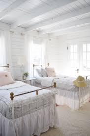 Beach house beach house jetzt bestellen! 20 Stunning Bedrooms With Beddy S Bedding In Real Life Homes Beach House Interior Design Bed For Girls Room Beach House Bedroom