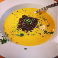 Karotten Ingwer Suppe Mit Beluga Linsen Vegetarisch Vegan Rezept Karotten Ingwer Suppe Ingwer Suppe Vegane Vorspeisen