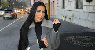Il l'a piégé dans la nuit en direct sur instagram mais rien. Milla Jasmine Objective Rest Of The World At War With Mujdat She Throws Him A New Tackle Archyworldys