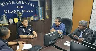 Polis klang utara terpaksa menutup beberapa jalan di kawasan pentadbirannya bermula esok hingga 14 april ini susulan antara lokasi ditutup di kilometer (km) 3.5 jalan shahpadu lama, km3.7 jalan shahpadu lama ke rantau panjang, jambatan ketiga klang. Sungai Kapar Ibu Pejabat Polis Daerah Klang Utara Facebook