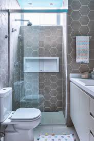 Decoracao De Apartamento Banheiro Lavabo Cinza Revestimento Cinza Armario Branco Dec Decoracao Banheiro Pequeno Banheiros Modernos Decoracao Do Banheiro