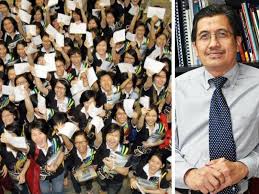 Kena ingat yang persaingan sangat banyak okay. Kalau Gagal Spm Tak Apa Profesor Ini Pun Ambil 2 Kali Sebelum Bergelar Pakar Perkembangan Awal Kanak Kanak Remaja