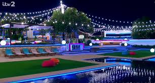 Writer, blogger and love island fan louise pentland 'i'd couple up with curtis!' the personal trainer, who apparently counts harry redknapp as one of his clients, is enjoying his sixth season at the club. Where Is Love Island 2019 Filmed Mallorca Villa Filming Location For This Year S Final