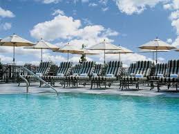 Market Pavilion Hotel 225 East Bay Street This 4 Star Downtown Charleston Hotel Is 3 Minutes Walk Of Charleston C Charleston Hotels Top 10 Hotels Top Hotels