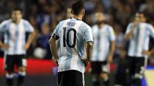 Cómo puedes apoyar la muerte de 124 jóvenes por defender la democracia, escribió. Mario Kempes Only Maradona Fans Don T Want Messi At The World Cup As Com