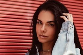 Livia Brito Pierde Trabajo En Televisa Por Polemica Con Paparazzi Publimetro Mexico La actriz livia brito habría agredido a un paparazzi que le tomó fotografías a ella y a su pareja. livia brito pierde trabajo en televisa