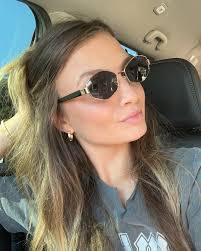 Alyssa Ussery's Instagram, Twitter & Facebook