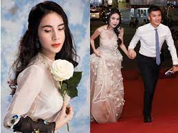 Cô nổi tiếng qua các album phòng thu giấc mơ tuyết trắng ( nhạc phim. Thuy Tien Constantly Sent His Broken Marriage Status To Cong Vinh Fucaa