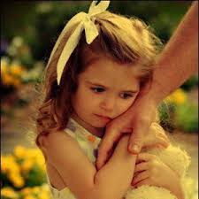 قصة علبة قبلات ابنتي عاقب أب إبنته التي لم تتجاوز من العمر 3 سنوات لإتلافها أوراق ت Kids Accessories Fashion Pretty Little Girls Precious Children