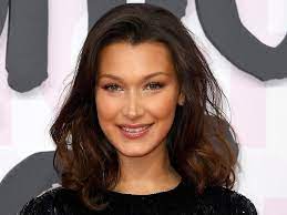 Touch device users, explore by touch or with swipe gestures. Schon Geschnippelt Bella Hadid Verteidigt Ihr Gesicht N Tv De