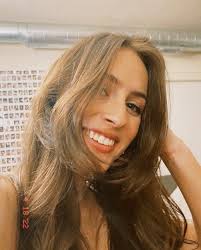 Sara Nalli's Instagram, Twitter & Facebook